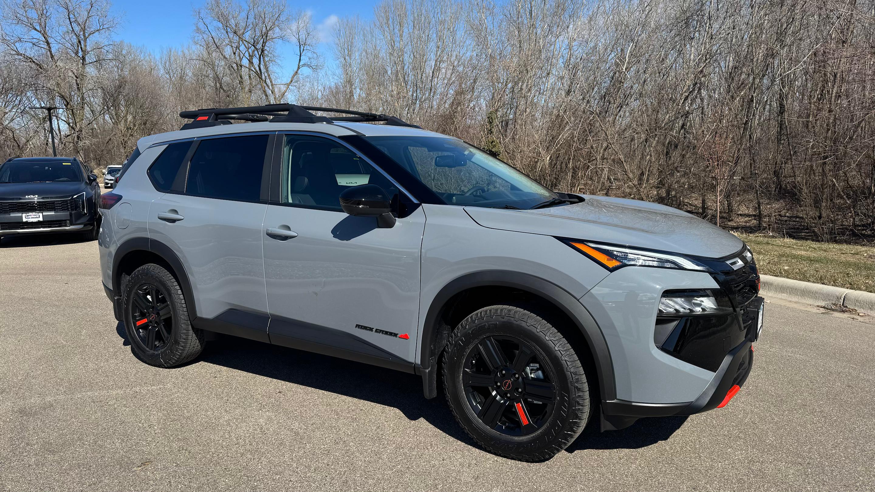 Nissan Rogue 2026 in Brooklyn Park, MN