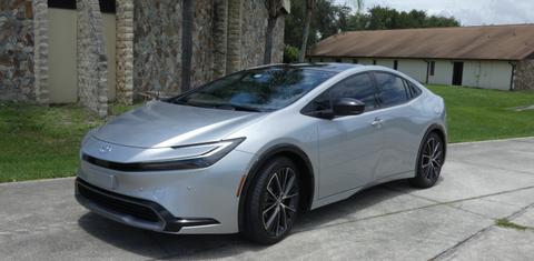 Toyota Prius 2024