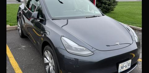 Tesla Model Y 2024