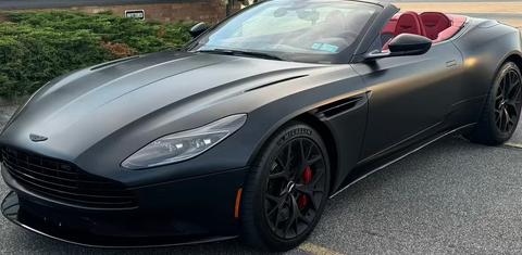 Aston Martin DB11 2019