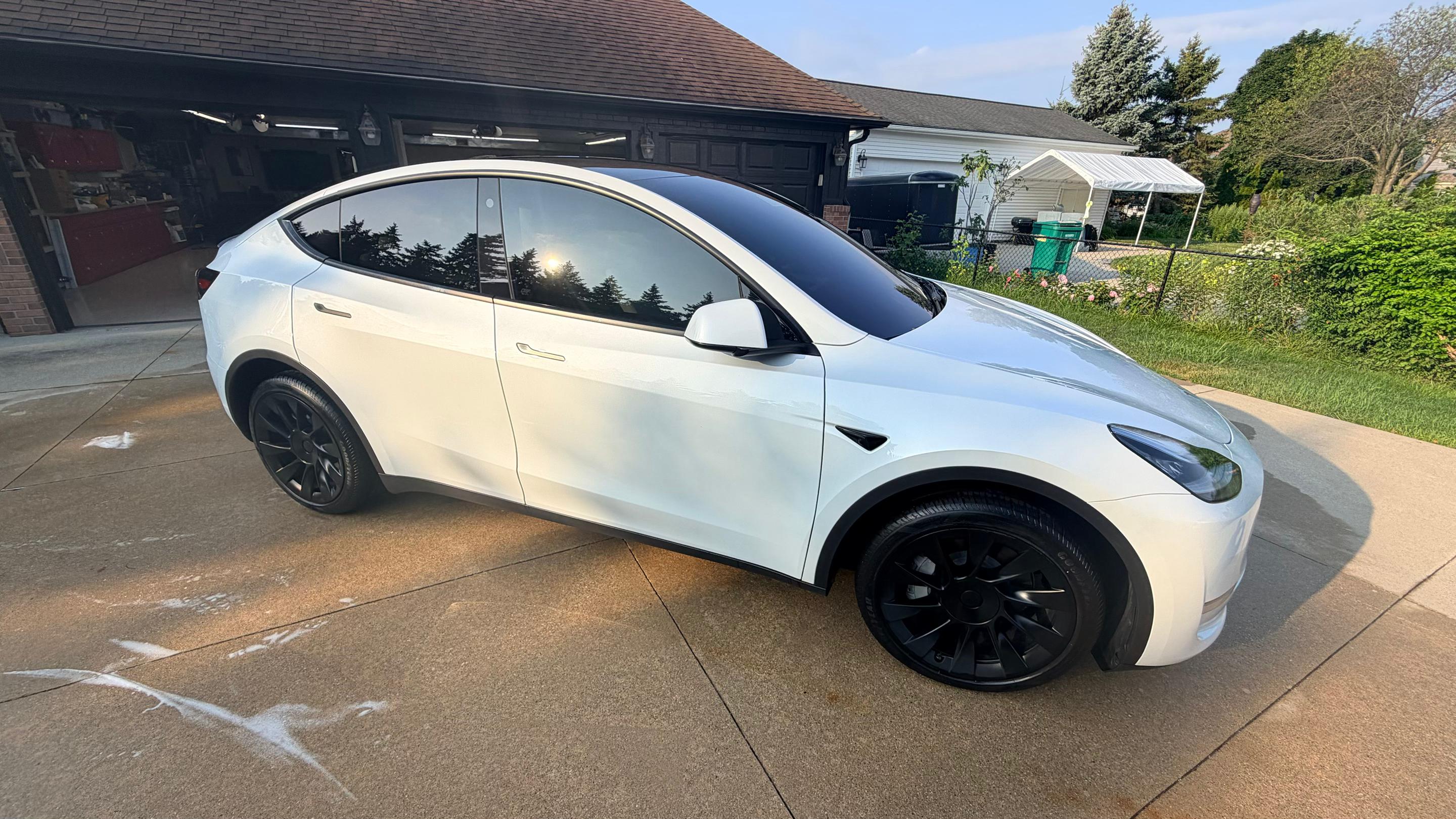 Tesla Model Y 2023 in Macomb, MI