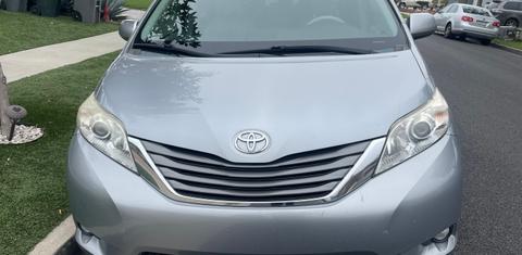 Toyota Sienna 2013
