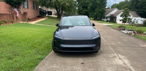 Tesla Model Y 2026