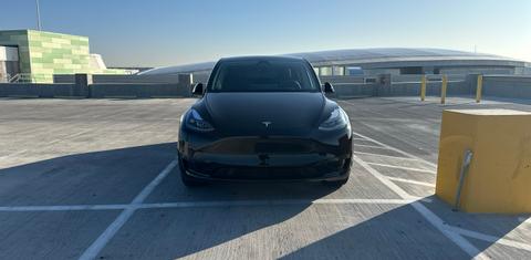 Tesla Model Y 2025