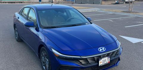 Hyundai Elantra 2024