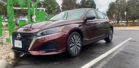 Nissan Altima 2024