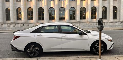 Hyundai Elantra 2025