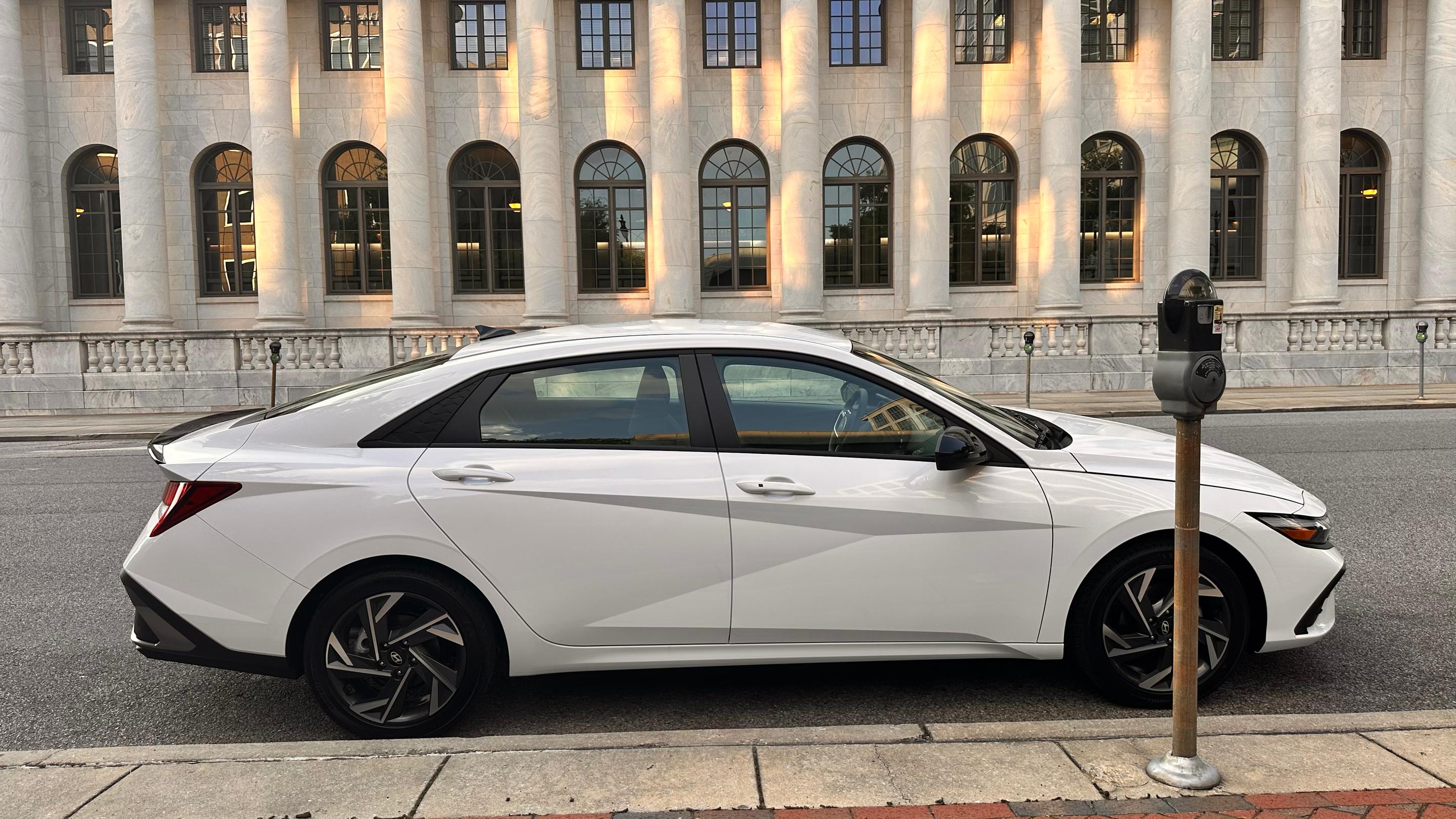 Hyundai Elantra 2025 in Hoover, AL