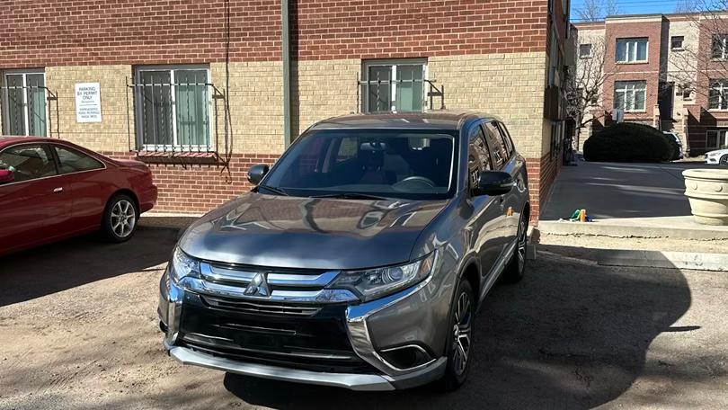 Mitsubishi Outlander 2018 in Aurora, CO