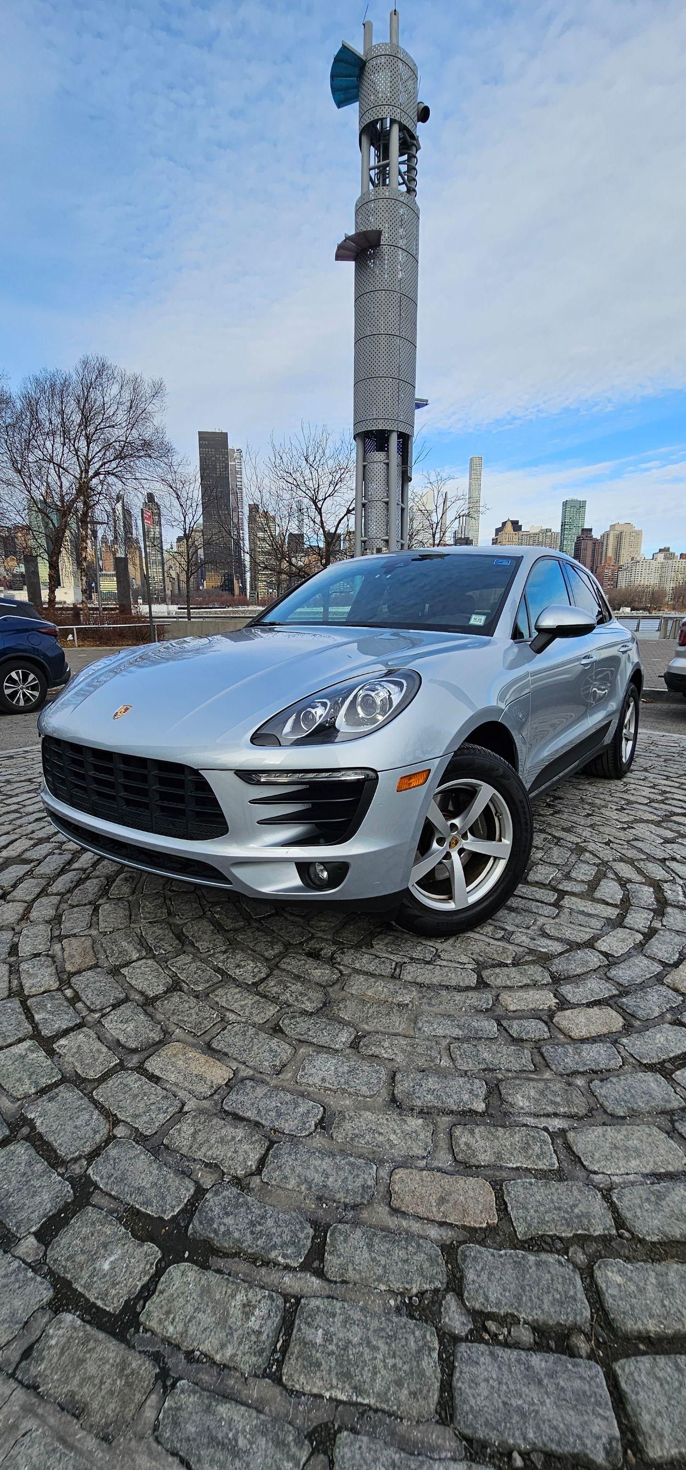Porsche Macan 2018 in Long Island City, NY