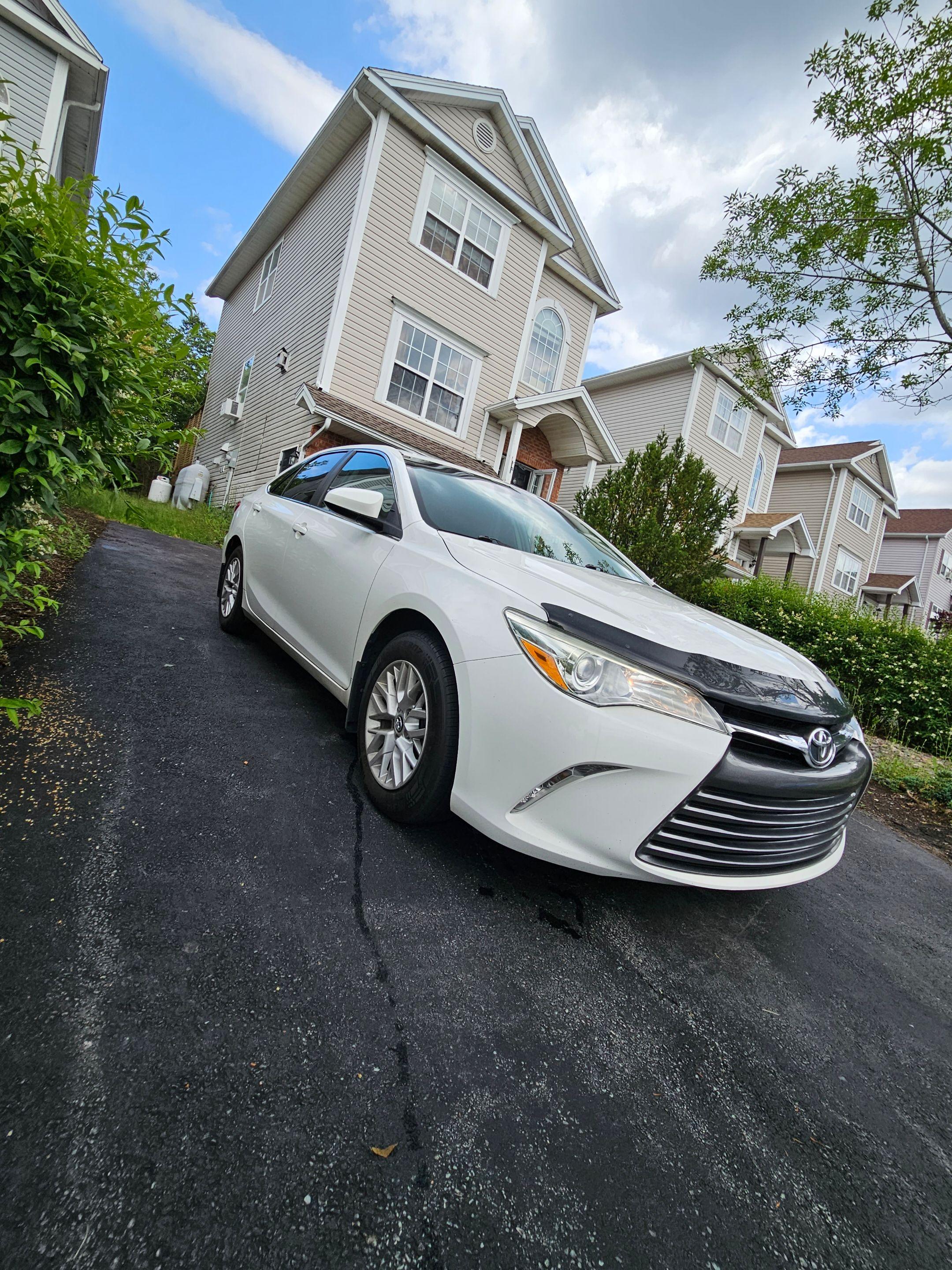Toyota Camry 2016 à 