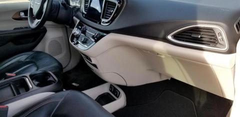 Chrysler Pacifica 2017