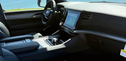 Jeep Wagoneer 2025