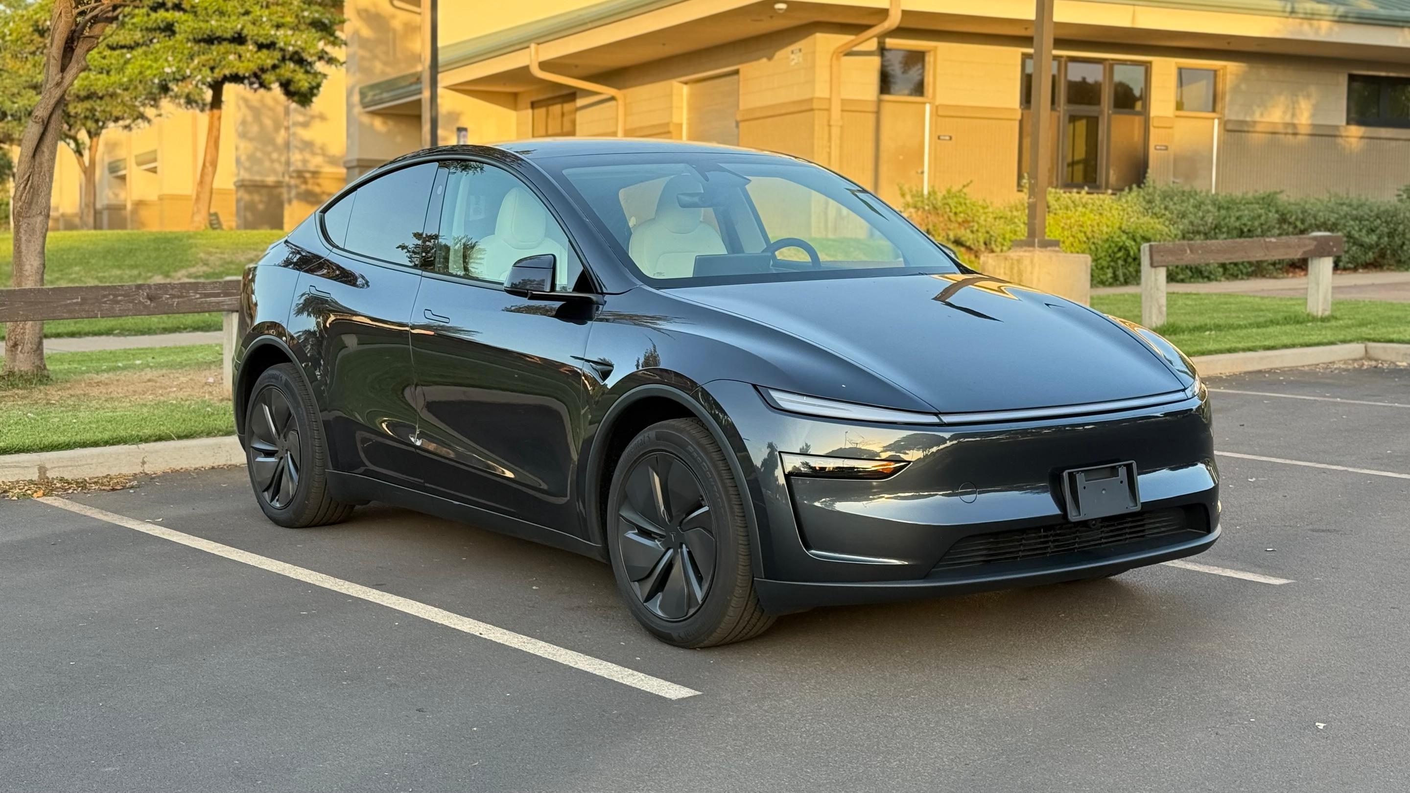 Tesla Model Y 2026 in Kihei, HI