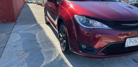 Chrysler Pacifica 2019