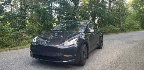 Tesla Model Y 2024