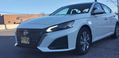 Nissan Altima 2023