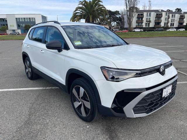 Volkswagen Taos 2025 in 
