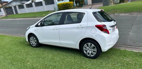 Toyota YARIS 2015