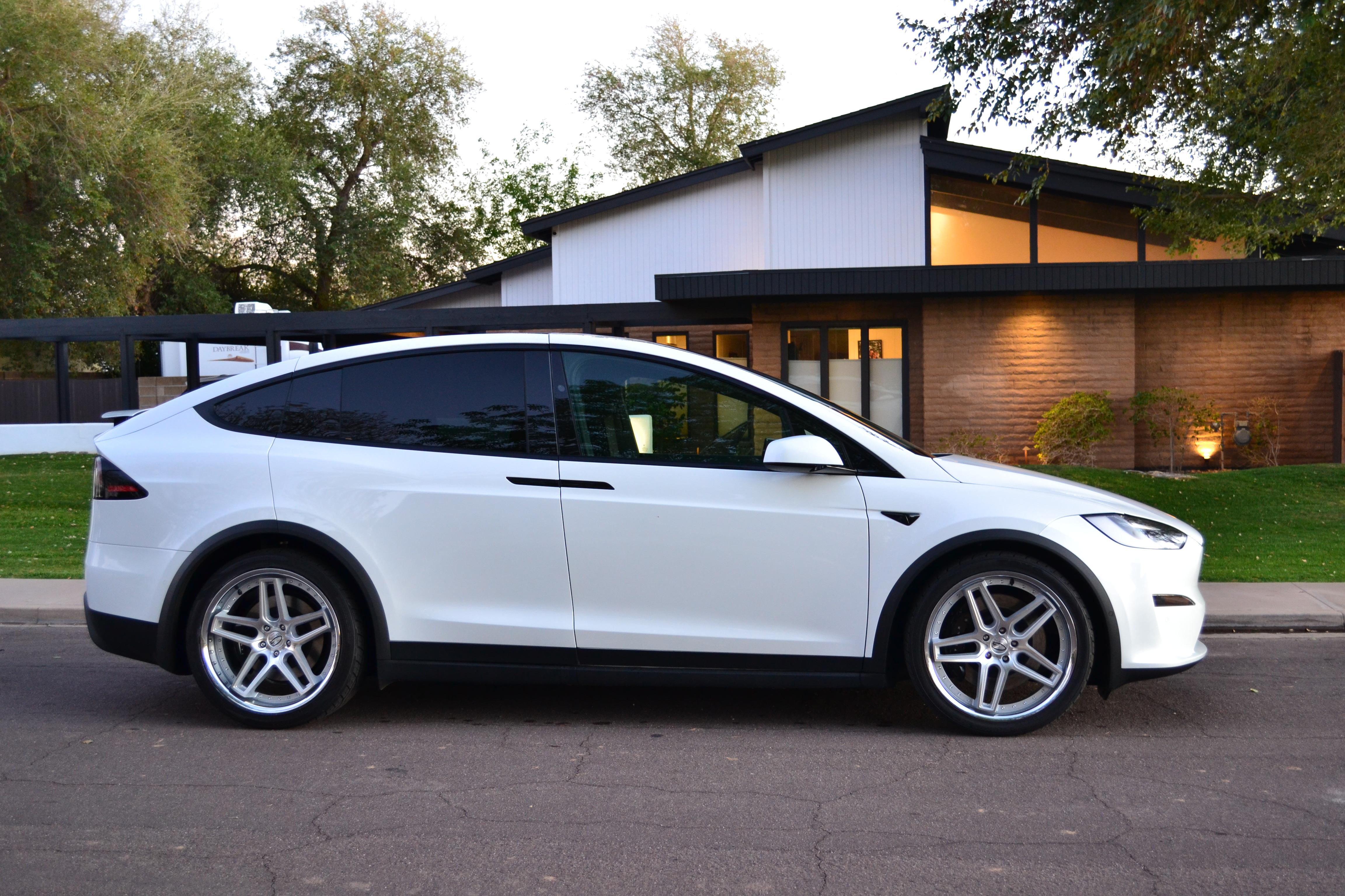 Tesla Model X 2023 in Phoenix, AZ