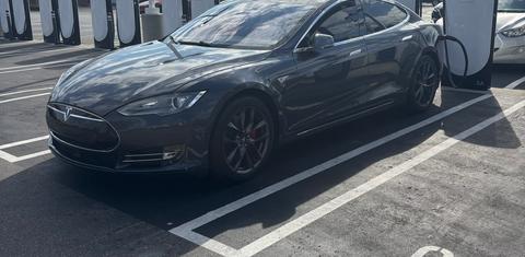 Tesla Model S 2015
