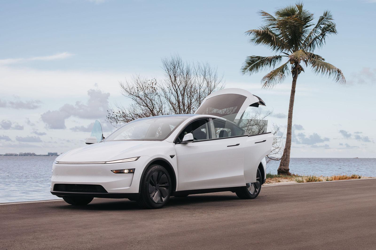 Tesla Model Y 2026 in Miami, FL