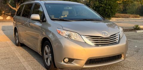 Toyota Sienna 2015