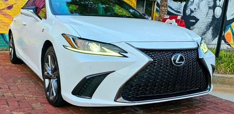 Lexus ES 2019