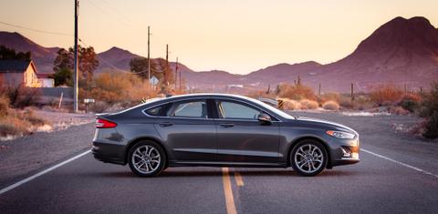 Ford Fusion Hybrid 2020