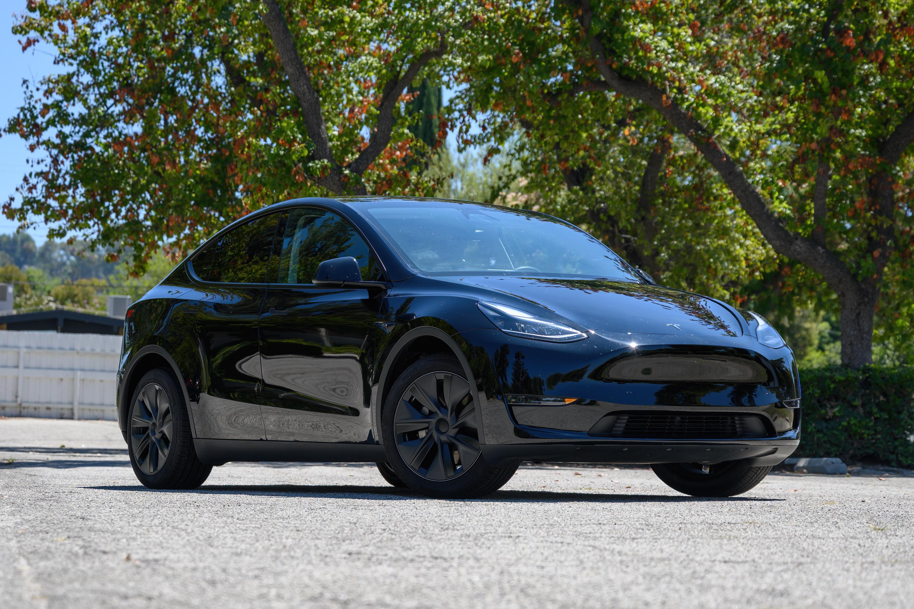 Tesla Model Y 2024 in Los Angeles, CA