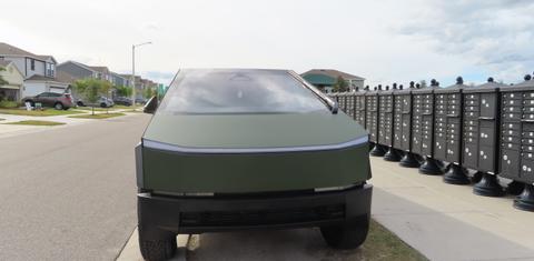 Tesla Cybertruck 2025