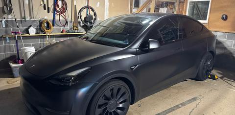 Tesla Model Y 2025
