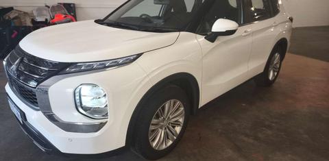 Mitsubishi OUTLANDER 2023