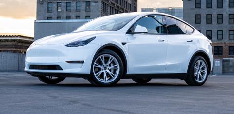 Tesla Model Y 2024