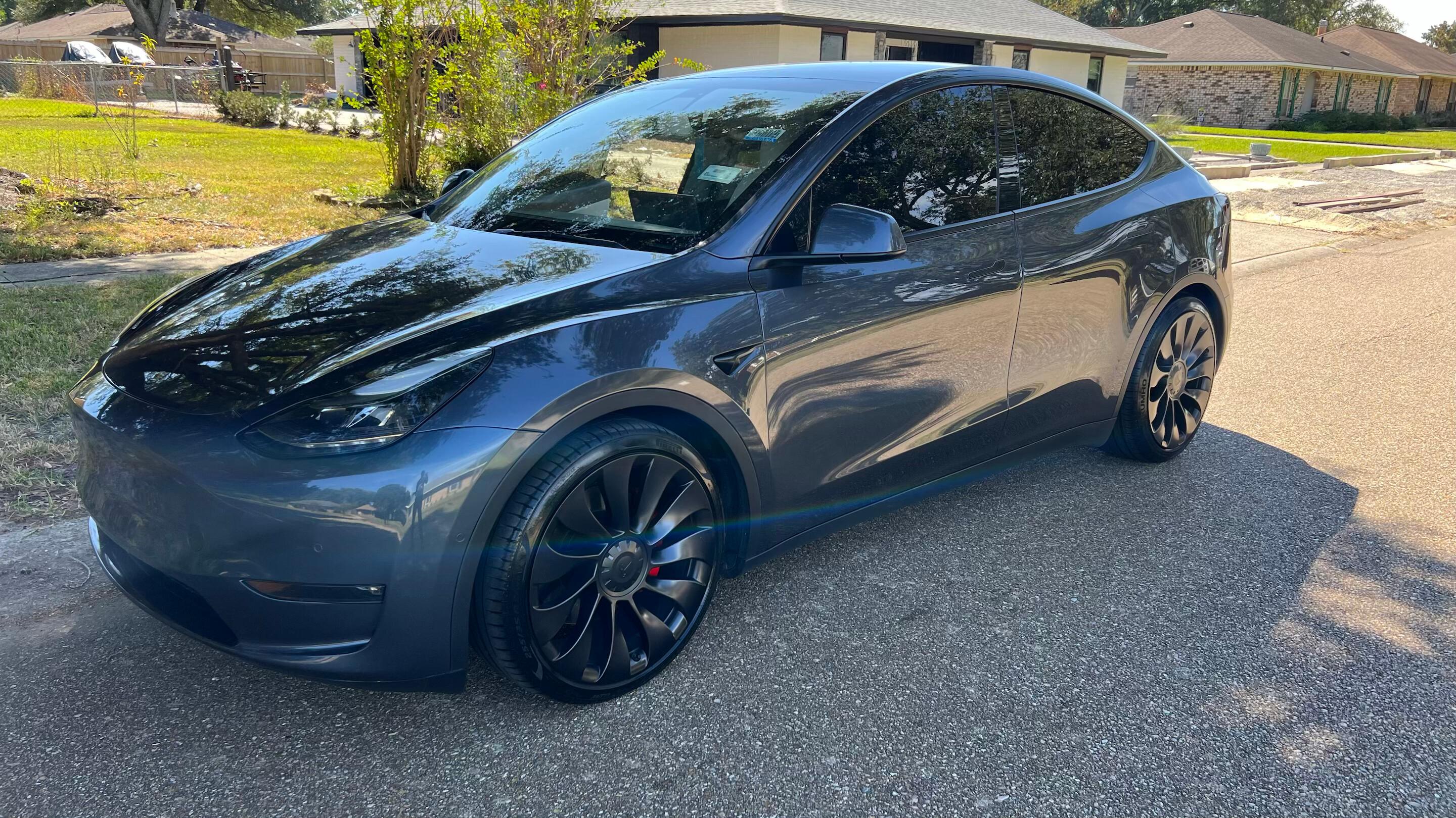 Tesla Model Y 2022 in Baton Rouge, LA