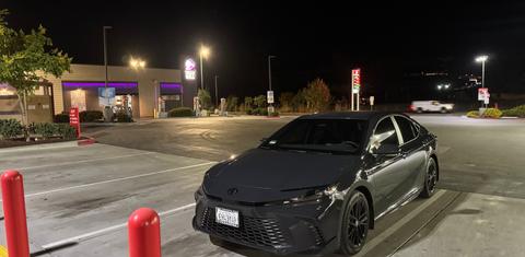 Toyota Camry Hybrid 2026