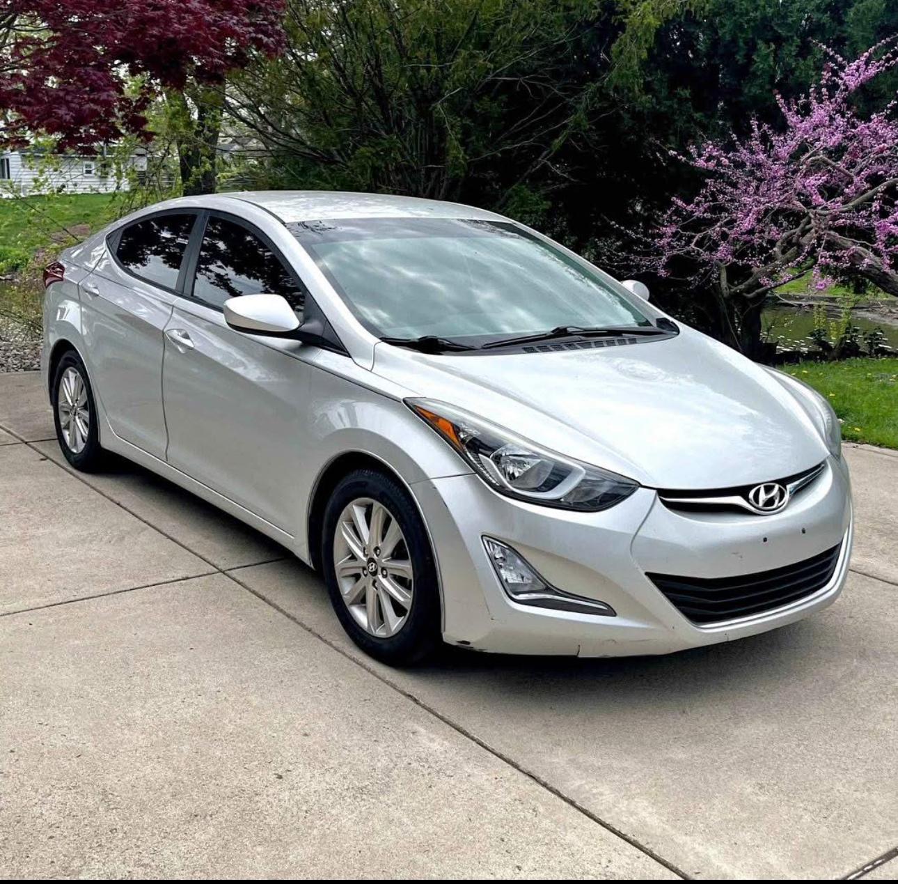 Hyundai Elantra 2015 in 