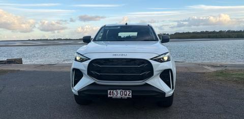 Isuzu MU-X 2025