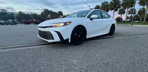Toyota Camry Hybrid 2025