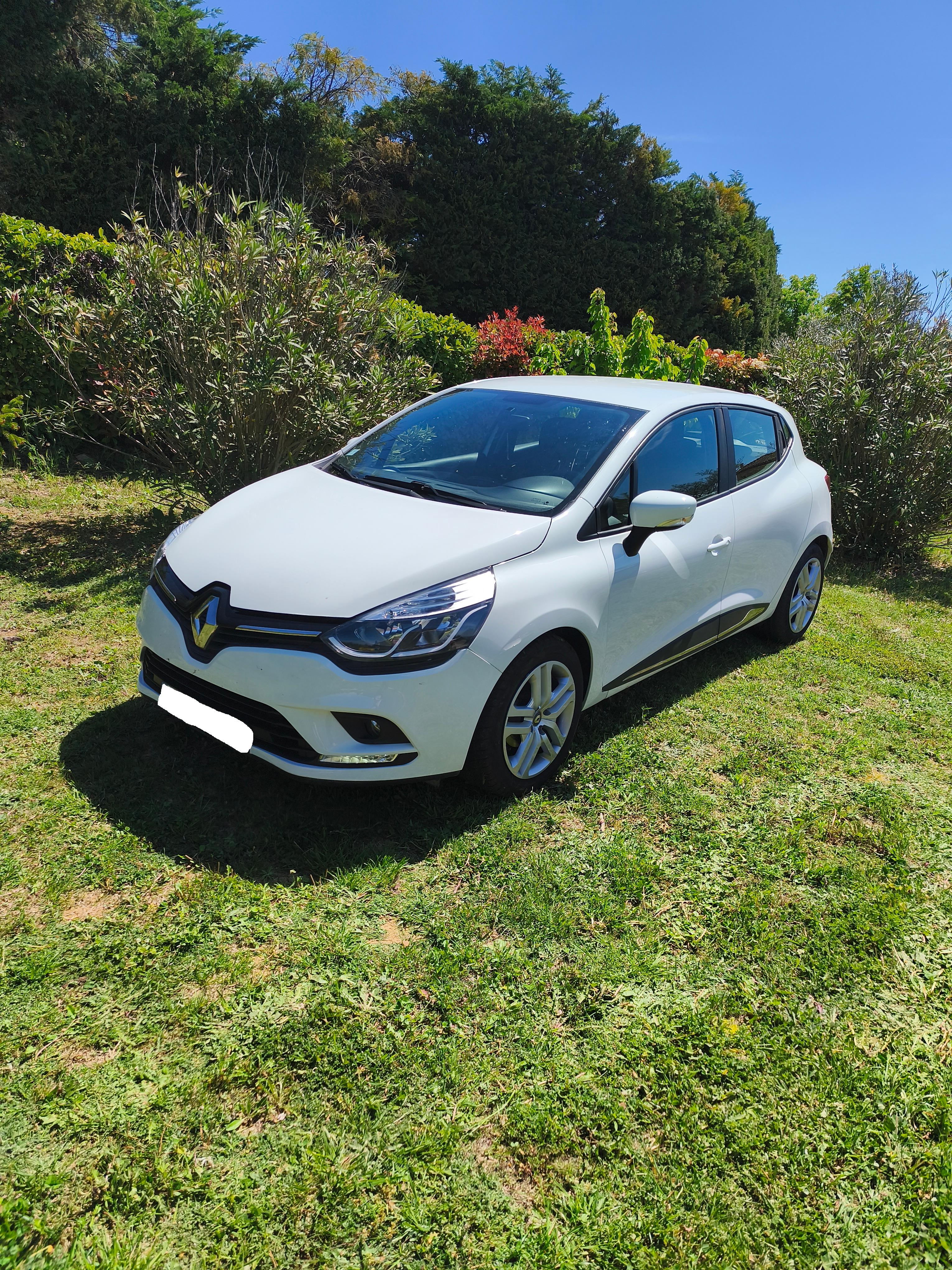 Renault CLIO IV BUSINESS 2018 à Aix-en-Provence