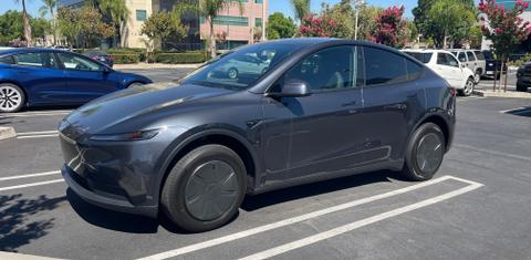Tesla Model Y 2026