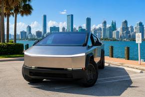 Tesla Cybertruck 2026 in Miami