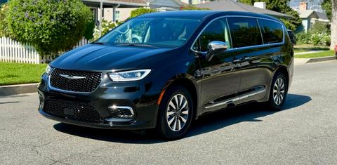 Chrysler Pacifica 2023