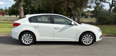 Holden CRUZE 2016