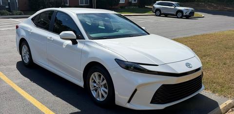 Toyota Camry Hybrid 2025