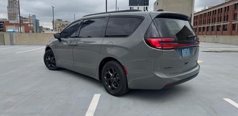 Chrysler Pacifica 2025