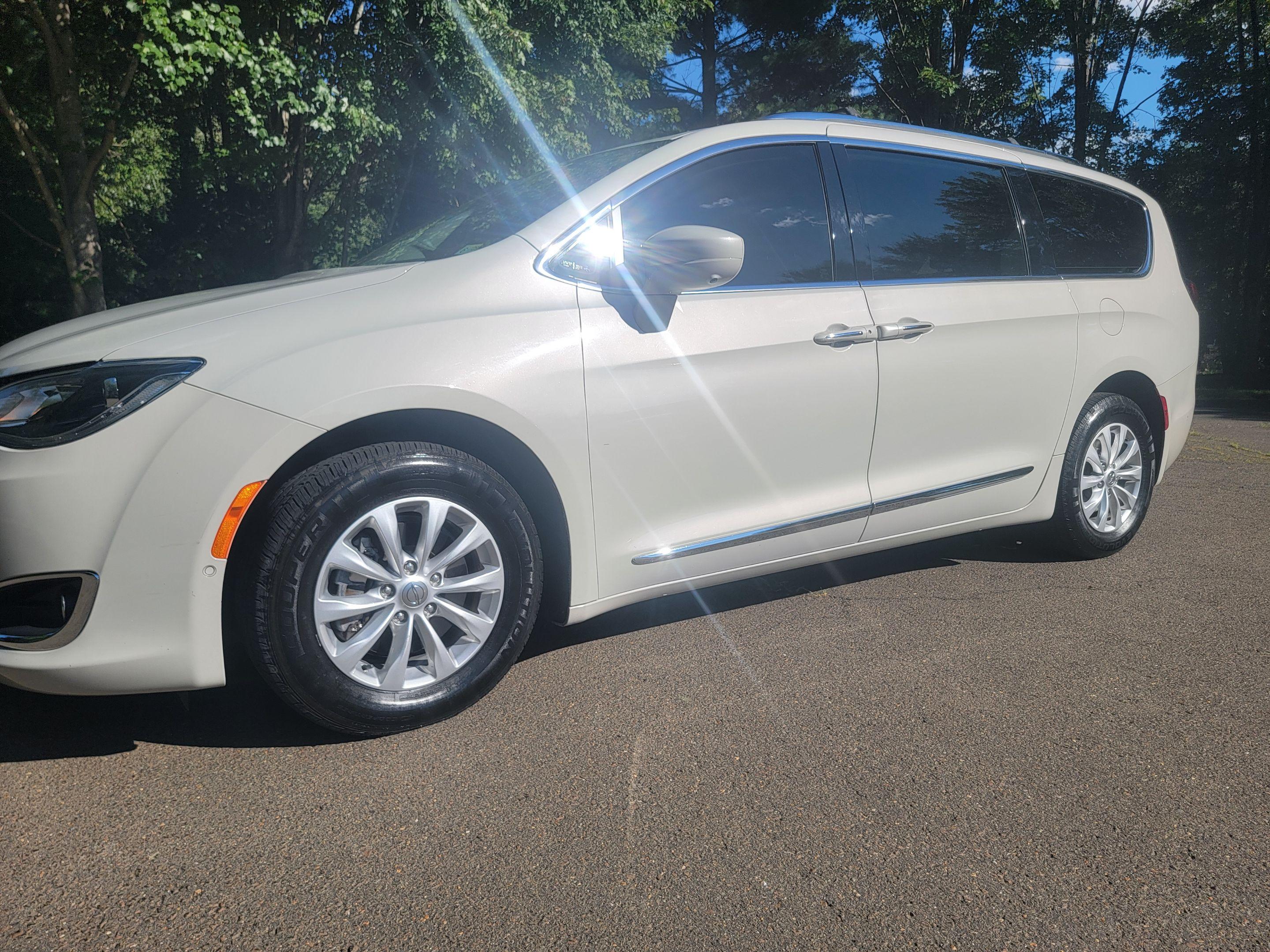 Chrysler Pacifica 2019 in Haymarket, VA