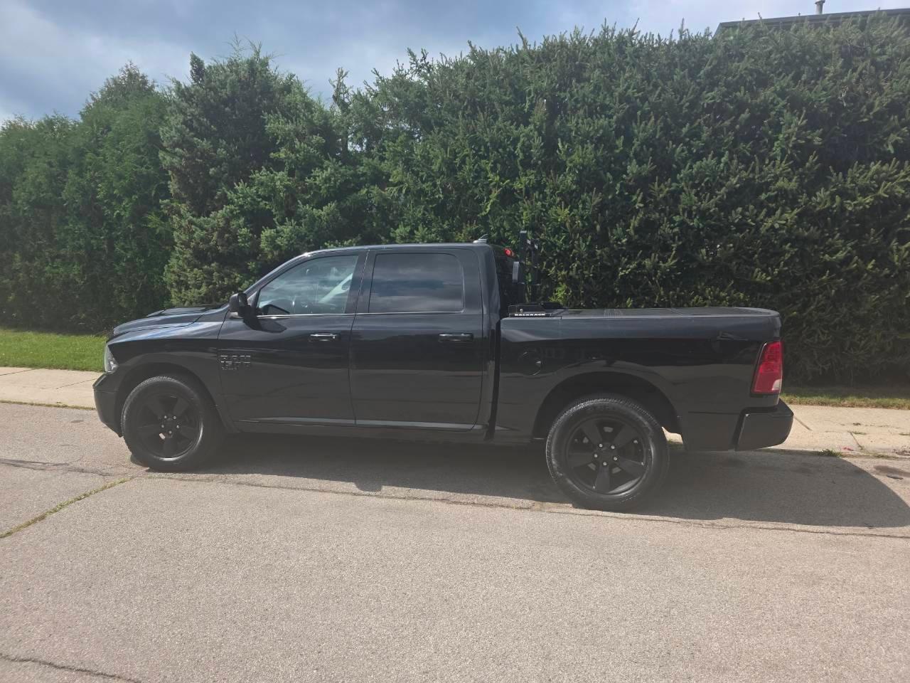 Ram 1500 Classic 2021 in Hamilton, ON