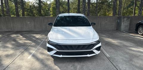 Hyundai Elantra 2025