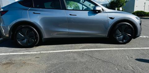 Tesla Model Y 2026